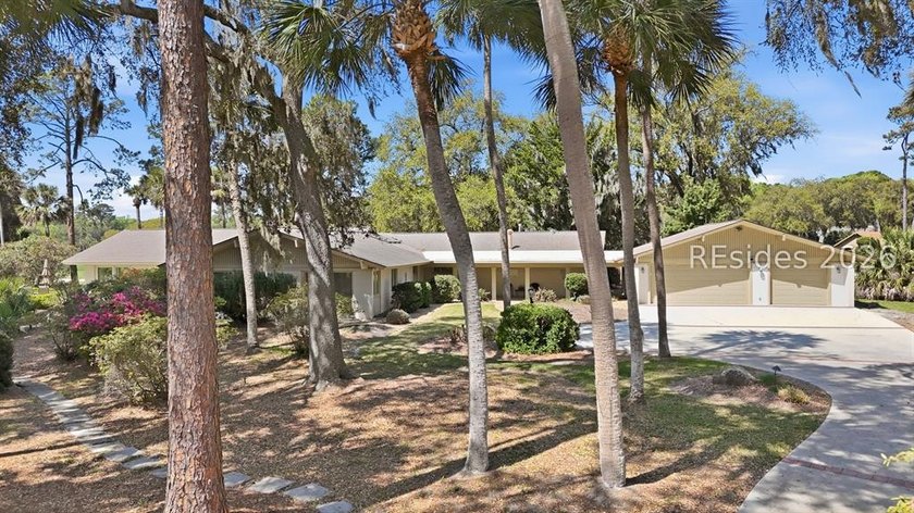 Set on more than one acre in the heart of Sea Pines, this - photo 46