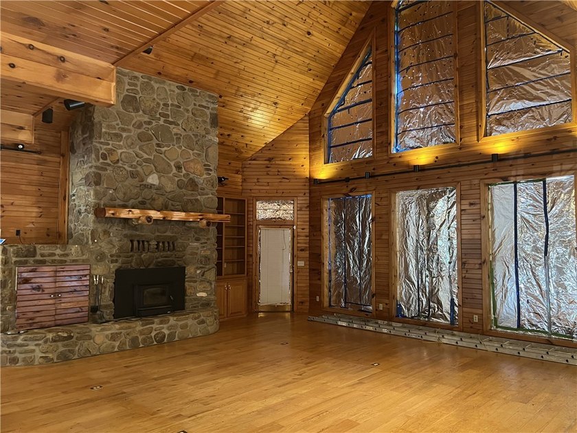Beautiful views with this secluded log home on 207 acres m/l - photo 8
