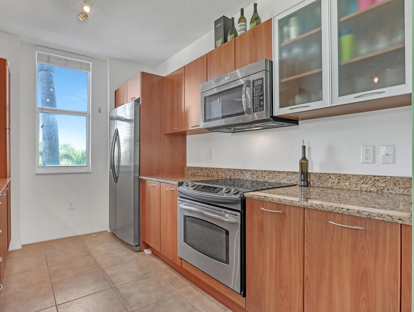 Lots of great perks come with this Marina Village corner unit - photo 17