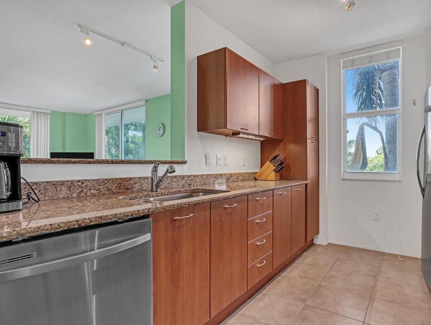 Lots of great perks come with this Marina Village corner unit - photo 18
