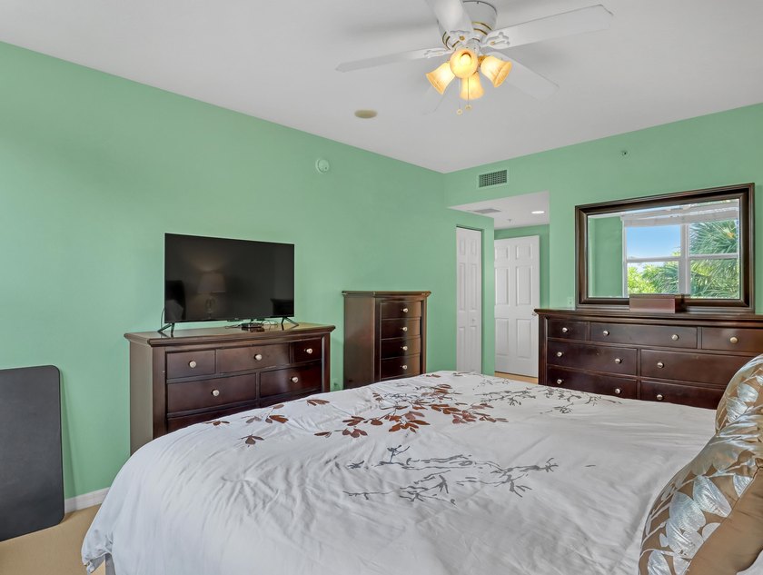 Lots of great perks come with this Marina Village corner unit - photo 21