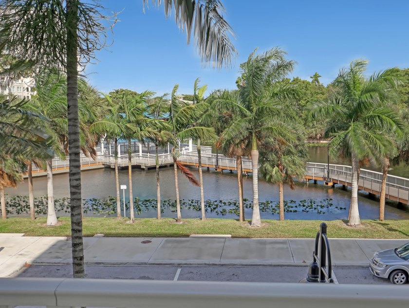 Lots of great perks come with this Marina Village corner unit - photo 31