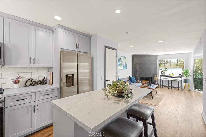 Every inch of this beautifully updated one-bedroom condo has - photo 2