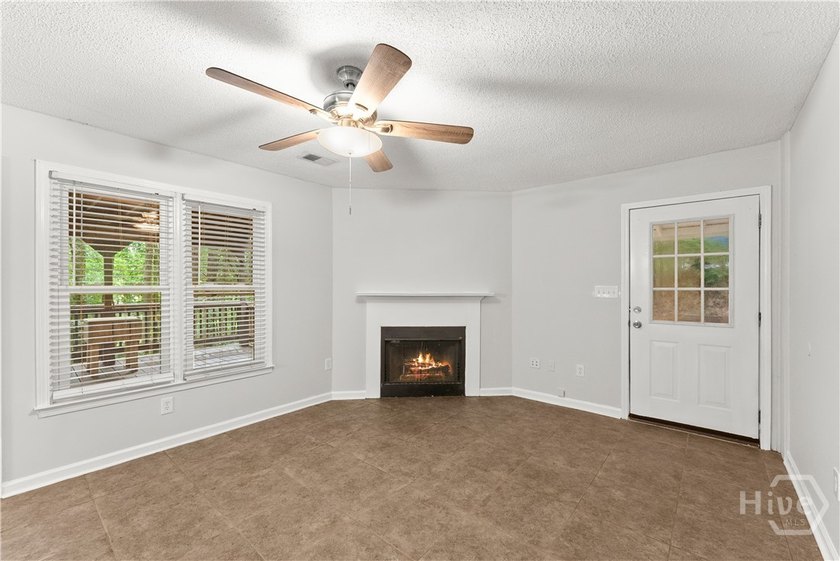 Nestled on a quiet, tree-lined street surrounded by mature trees - photo 5