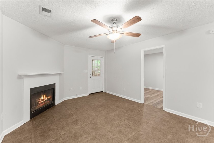Nestled on a quiet, tree-lined street surrounded by mature trees - photo 10