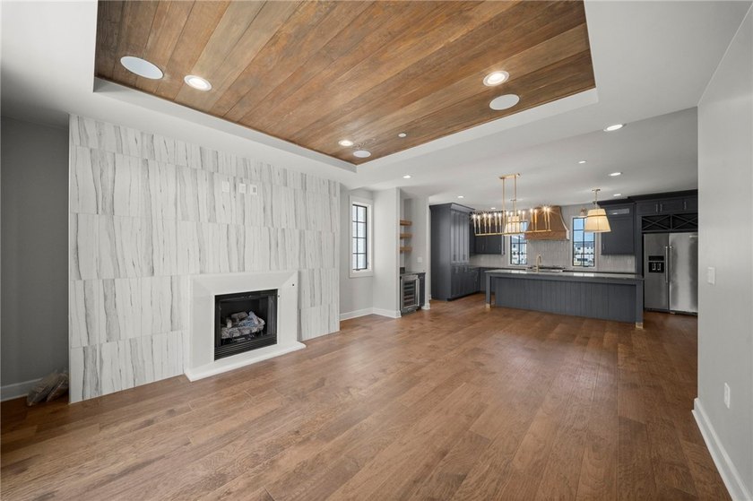 Rare opportunity to own two Brownstones in Pinnacle Heights as a - photo 3