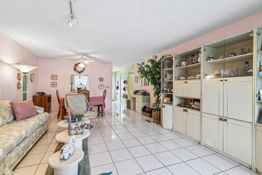Welcome to this lovely, meticulously maintained 2-bedroom - photo 12