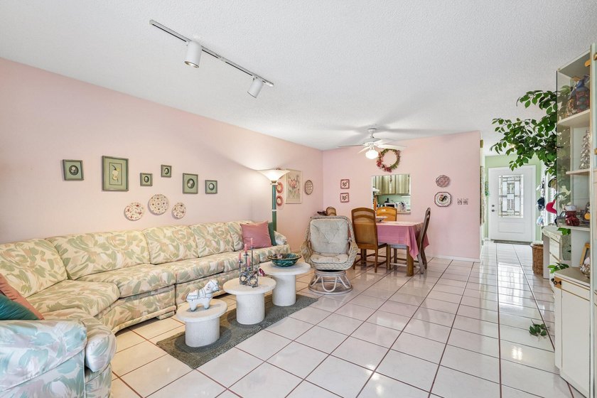 Welcome to this lovely, meticulously maintained 2-bedroom - photo 13