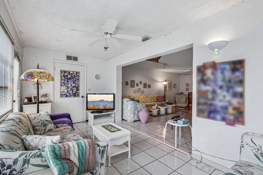 Welcome to this lovely, meticulously maintained 2-bedroom - photo 17