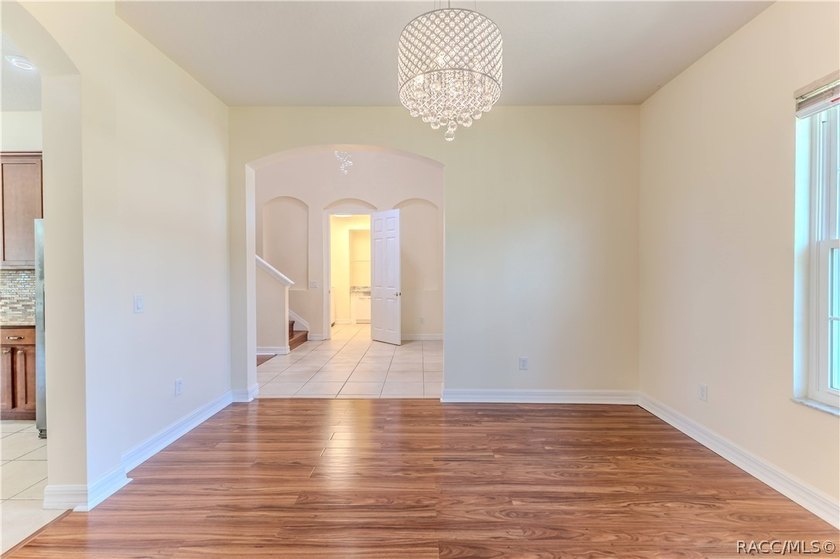 MOVE In Ready! Immaculate 4-Bedroom 3-Car Garage Home on Corner - photo 11