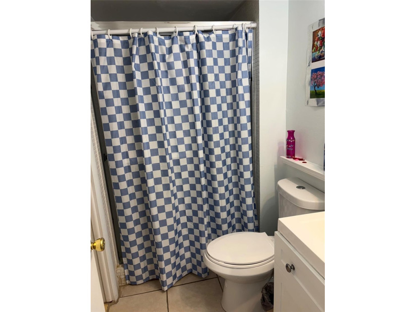 Well maintained 2B/2B condo with brand new roof just installed - photo 26