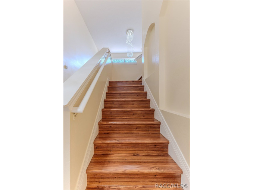 MOVE In Ready! Immaculate 4-Bedroom 3-Car Garage Home on Corner - photo 37