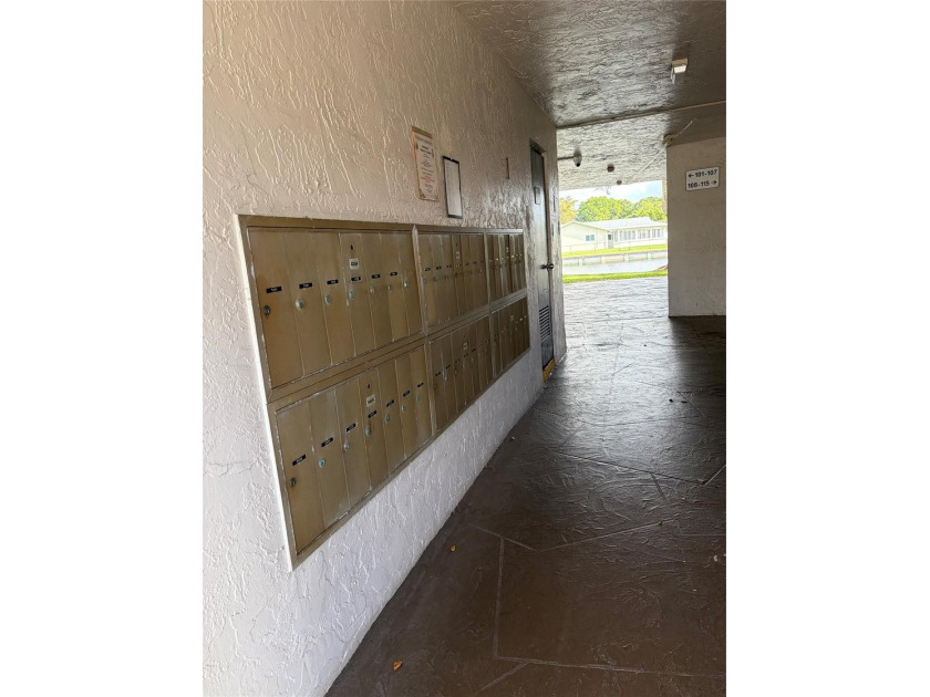 Well maintained 2B/2B condo with brand new roof just installed - photo 41