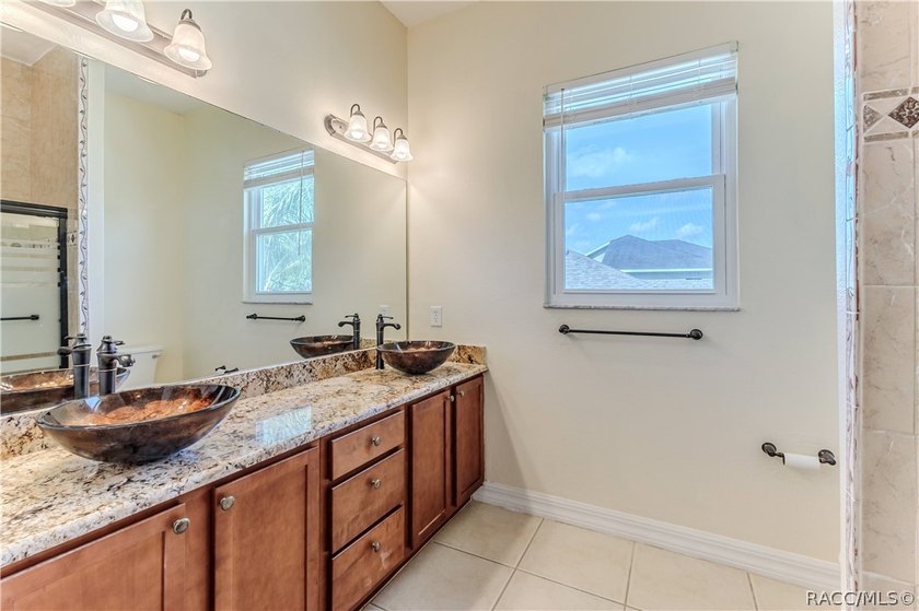 MOVE In Ready! Immaculate 4-Bedroom 3-Car Garage Home on Corner - photo 48