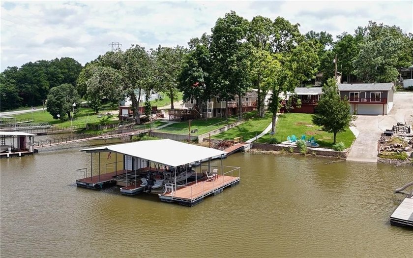 Stop dreaming about the lakeside lifestyle and start living it - photo 23