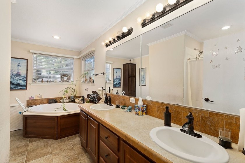 This true country-style home offers privacy, flexibility, and - photo 23