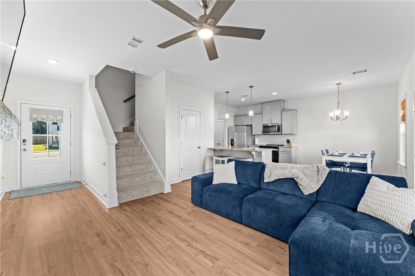 Welcome to the Gaston plan in the desirable Alder Grove - photo 8