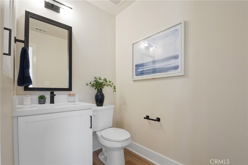 North Pointe is a boutique community of 24 thoughtfully designed - photo 6