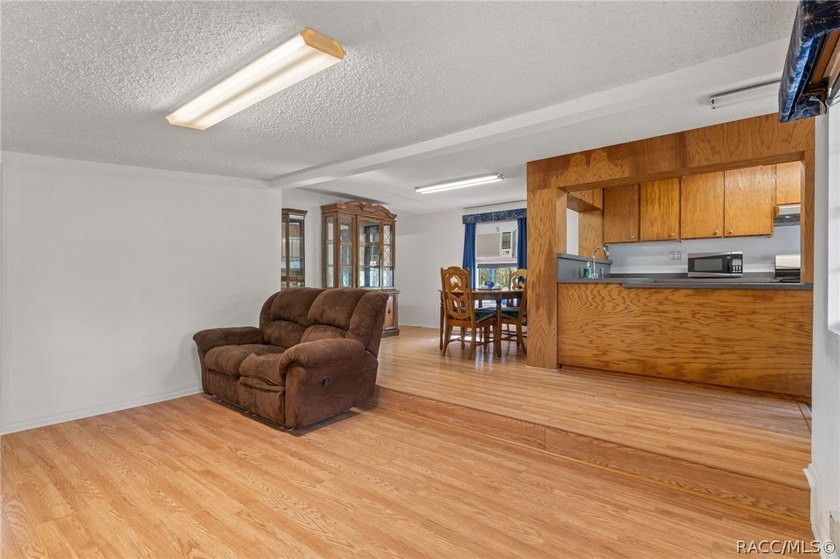 Calling all folks that are looking for country living, but want - photo 6