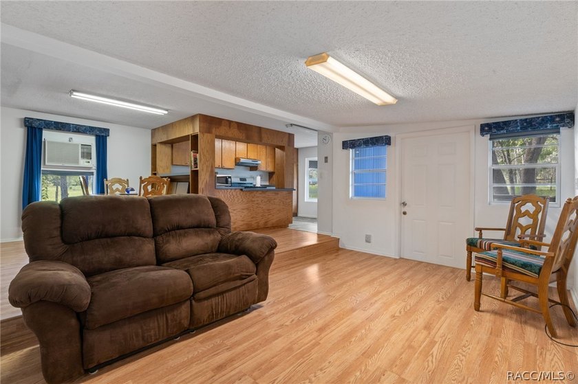 Calling all folks that are looking for country living, but want - photo 10