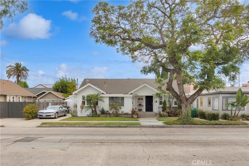 Beautifully Updated Belmont Heights Duplex Located in the highly - photo 5