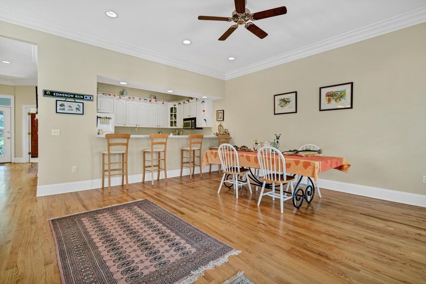 Spacious 2-story Charleston Style home on a prime corner lot - photo 13