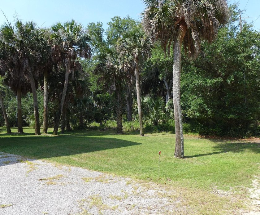Spacious 2-story Charleston Style home on a prime corner lot - photo 23