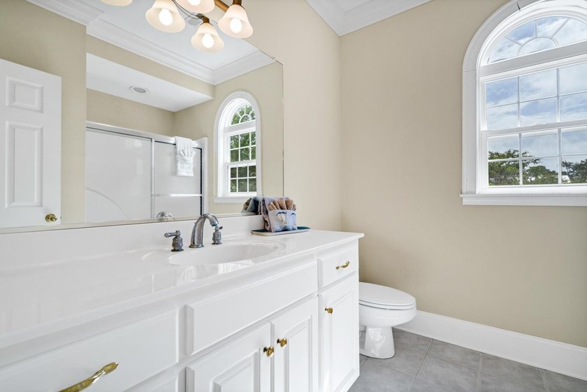 Spacious 2-story Charleston Style home on a prime corner lot - photo 38