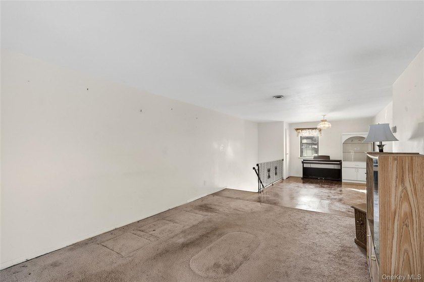 Enjoy easy, low-maintenance living in this upper level, 1 - photo 10