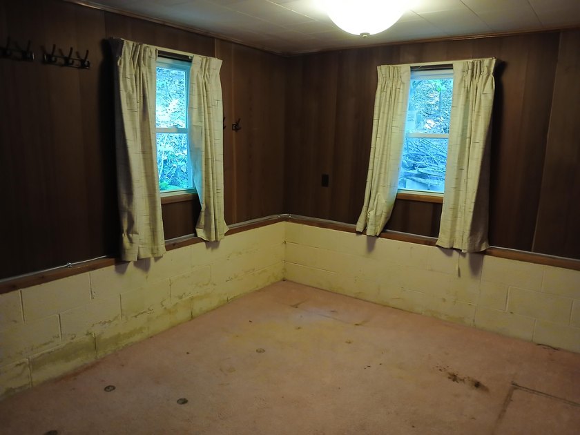 SUMMERTIME RETREAT!!! This charming 1 bedroom, 1 bath cottage - photo 11
