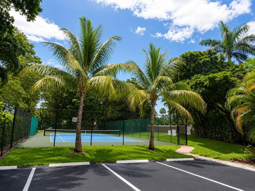 Beautifully maintained 3-bedroom, 2-bath home located in a - photo 15