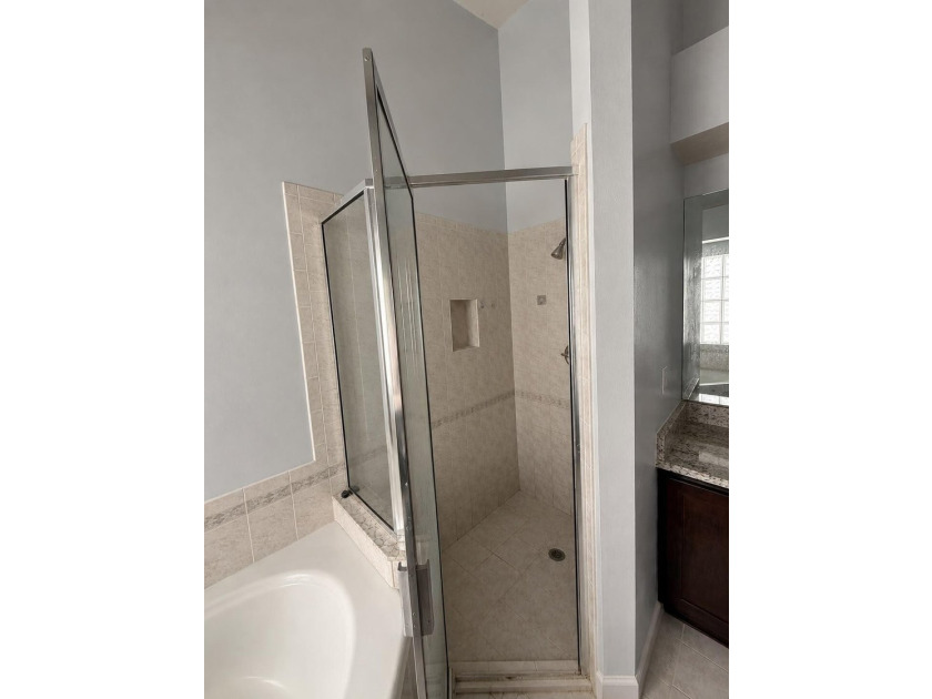 Beautifully maintained 3-bedroom, 2-bath home located in a - photo 19