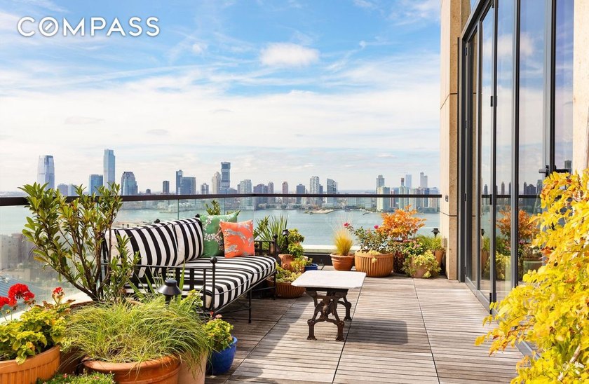 Penthouse A at 570 Broome Street presents a rare opportunity to - photo 20