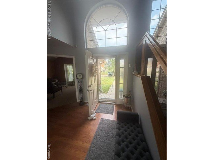 Welcome home to this beautifully maintained 2-story colonial in - photo 8