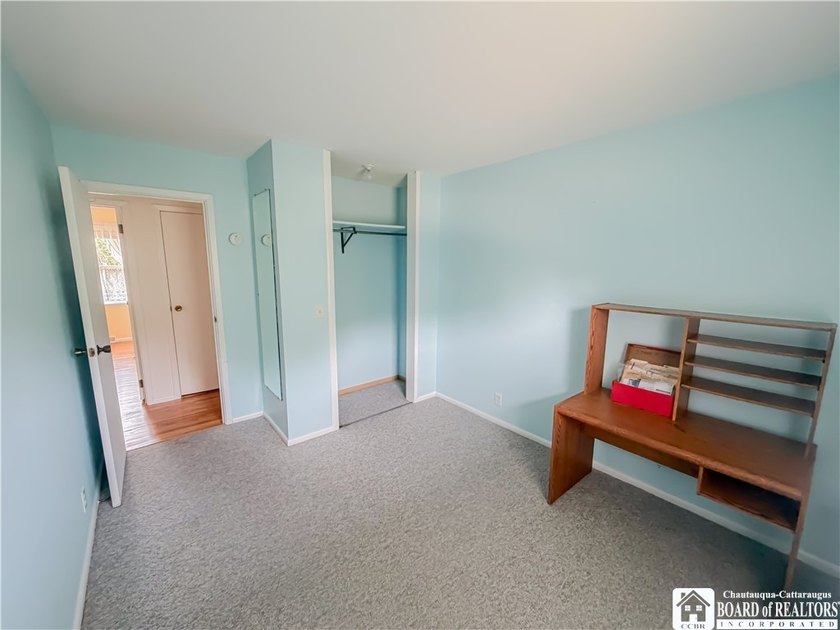 Such a meticulously maintained ranch home in a quaint little - photo 20