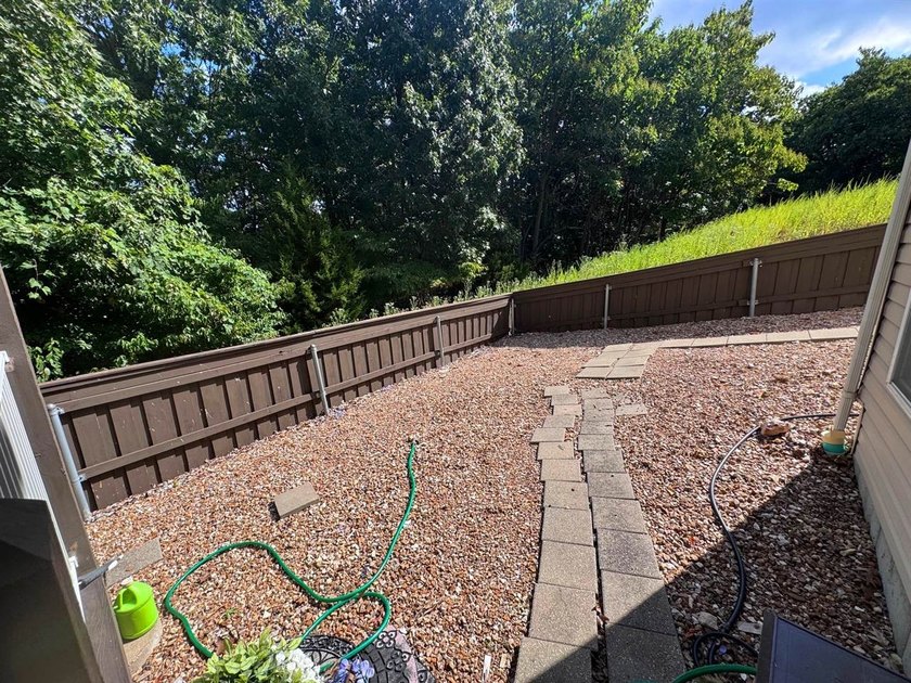 PRIME LOCATION IMPECCABLE CONDITION LAKE LIFE PERFECTION.Nestled - photo 27