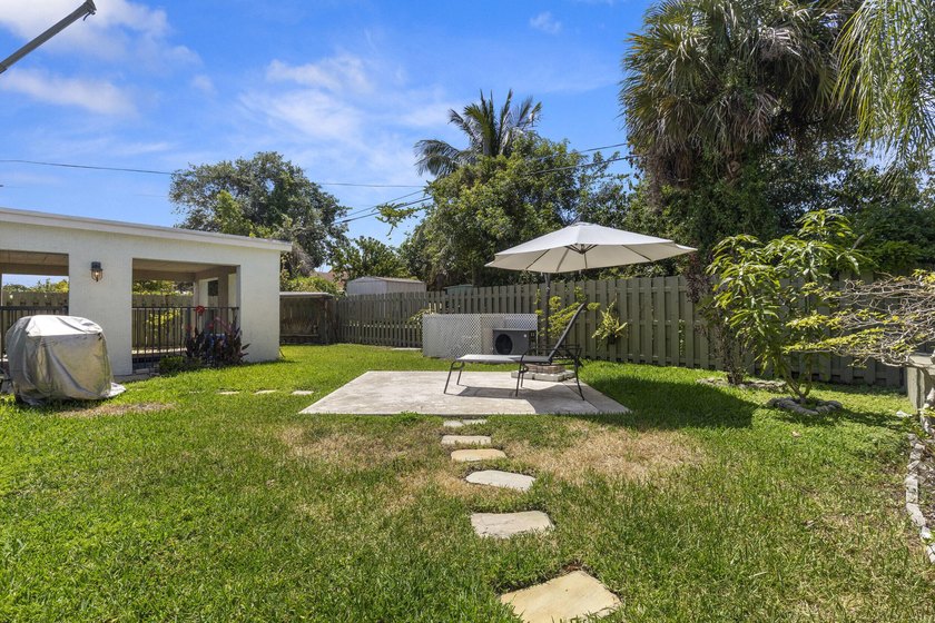 Fully renovated WPB pool home - gutted to the studs in 2017 - photo 30