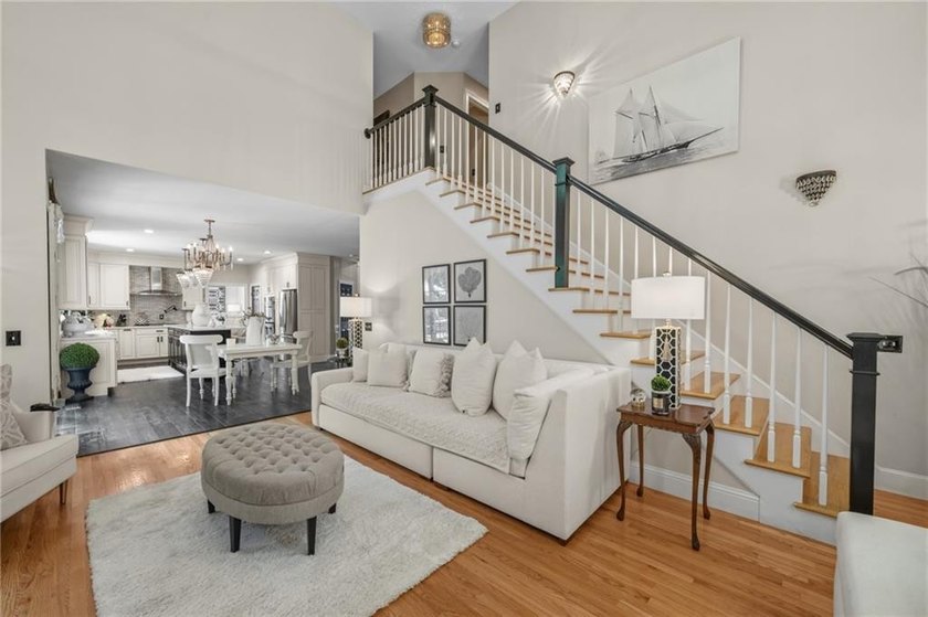 Welcome to Slocum Woods. This exceptional residence offers 4 - photo 11