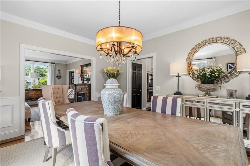 Welcome to Slocum Woods. This exceptional residence offers 4 - photo 19