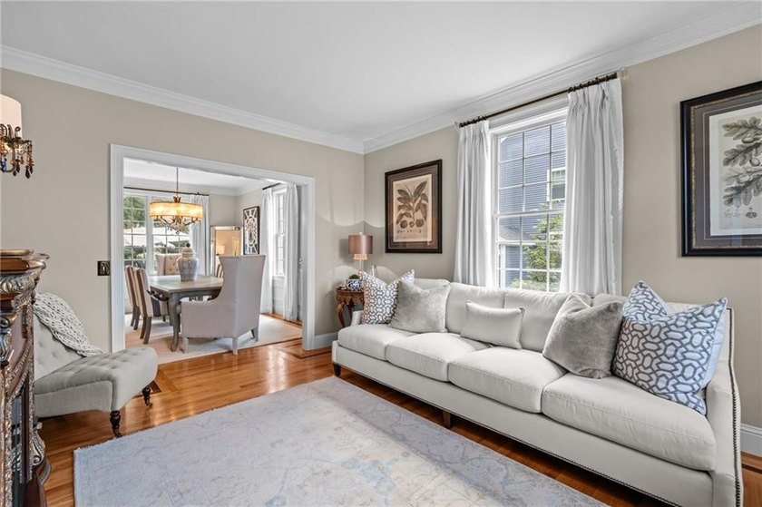 Welcome to Slocum Woods. This exceptional residence offers 4 - photo 21