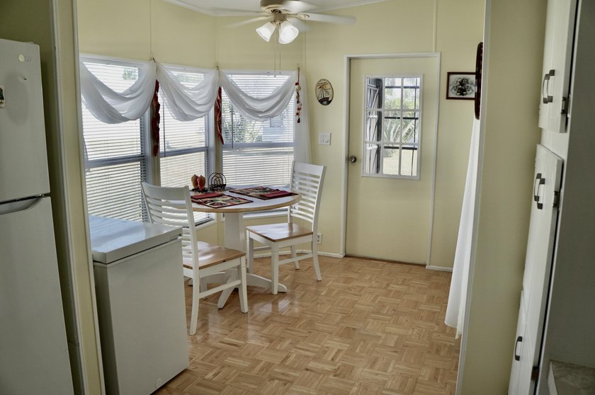 FREE GOLF! Located on a cul-de-sac this beautifully maintained - photo 9