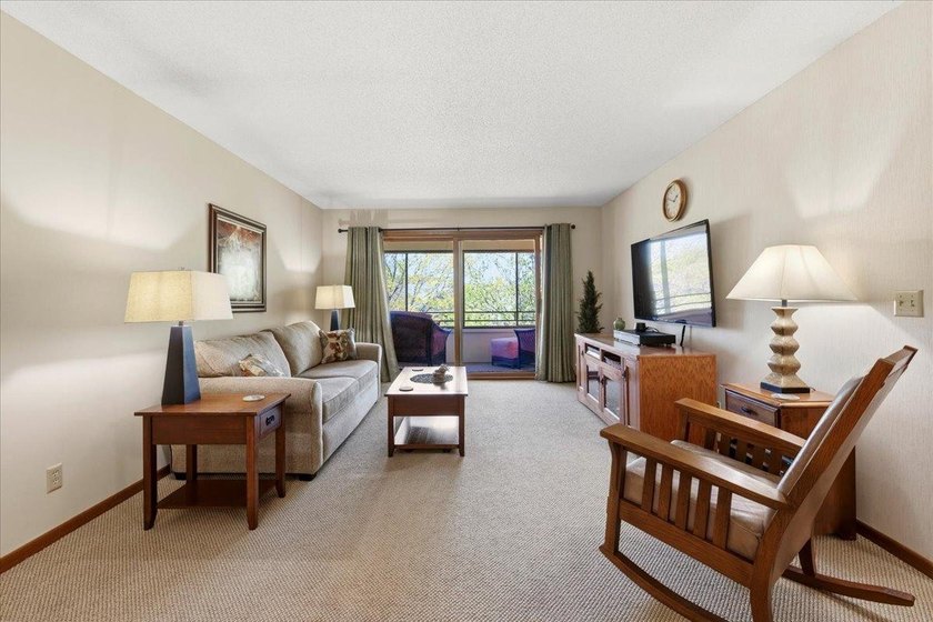 Welcome to easy, low-maintenance living in the highly - photo 6