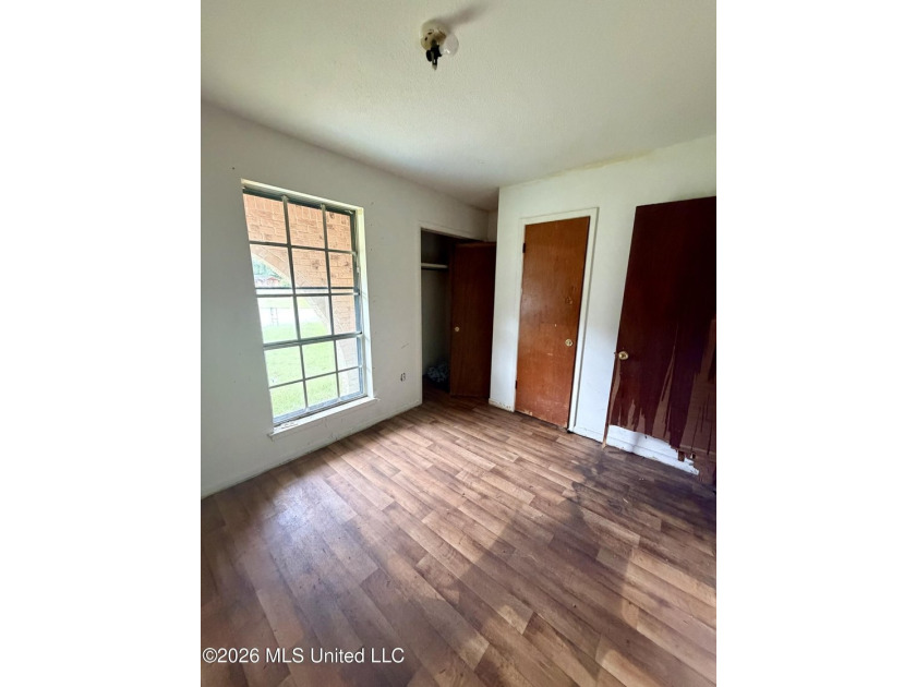Bring your vision and make this classic brick ranch your own! - photo 8