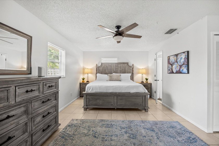 Welcome to 1004 NW 16th Pl in Stuart, FL 34994. Bring your boat - photo 18
