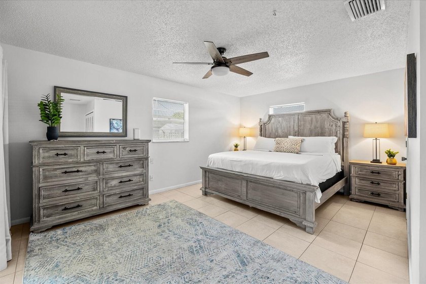 Welcome to 1004 NW 16th Pl in Stuart, FL 34994. Bring your boat - photo 19