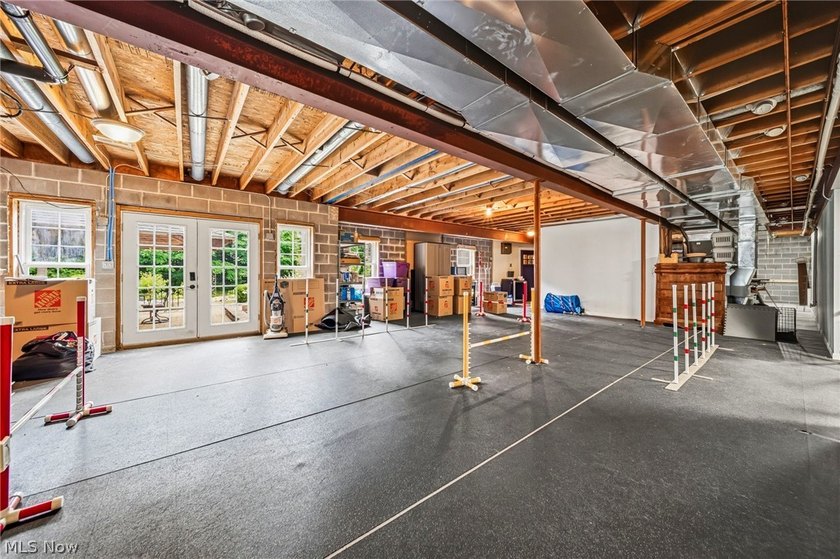 This remarkable estate offers the perfect blend of luxury - photo 32