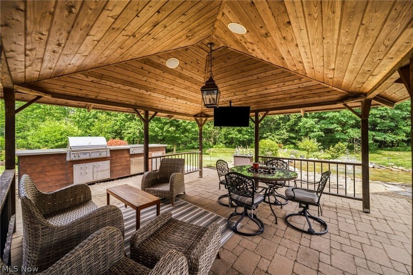 This remarkable estate offers the perfect blend of luxury - photo 43