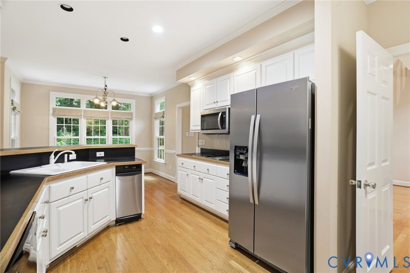 Tucked in one of Chesterfield's most desirable communities, this - photo 17