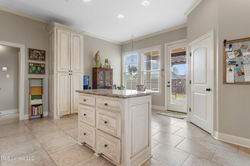 This immaculately maintained 3-bedroom, 2.5-bath home is nestled - photo 18
