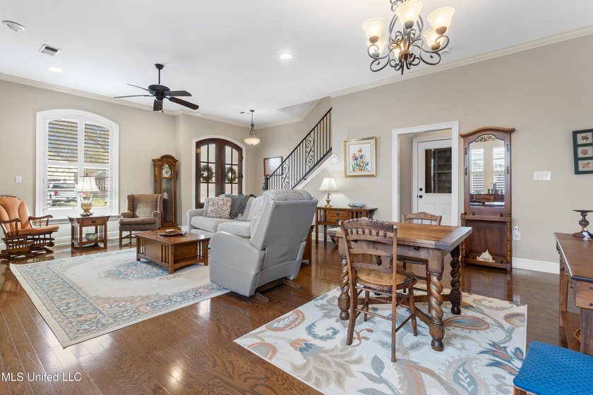 This immaculately maintained 3-bedroom, 2.5-bath home is nestled - photo 23